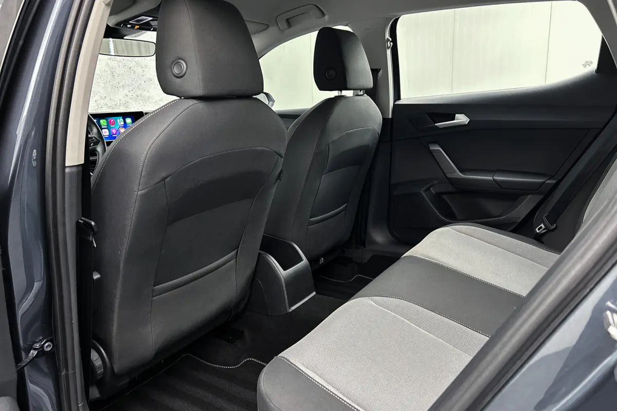1.0 TSI Style | LED koplampen | Parkeersensoren | Lichtmetalen velgen