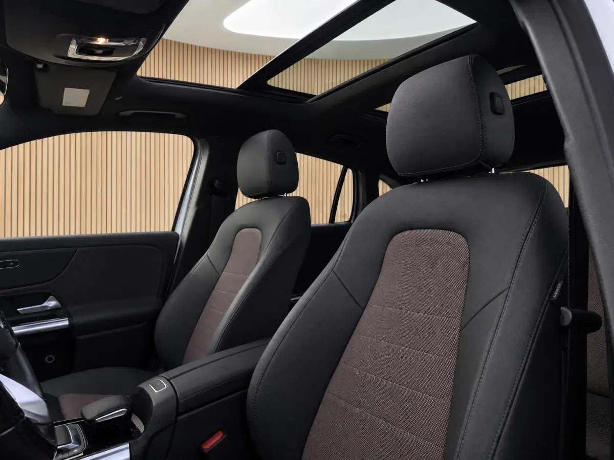 250 67 kWh |Pano |Stoelverw. |Burmester |Camera |Sfeer |