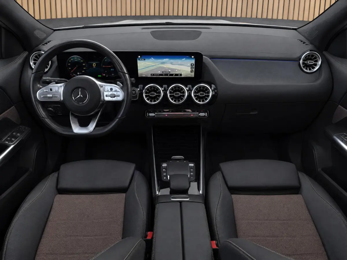 250 67 kWh |Pano |Stoelverw. |Burmester |Camera |Sfeer |