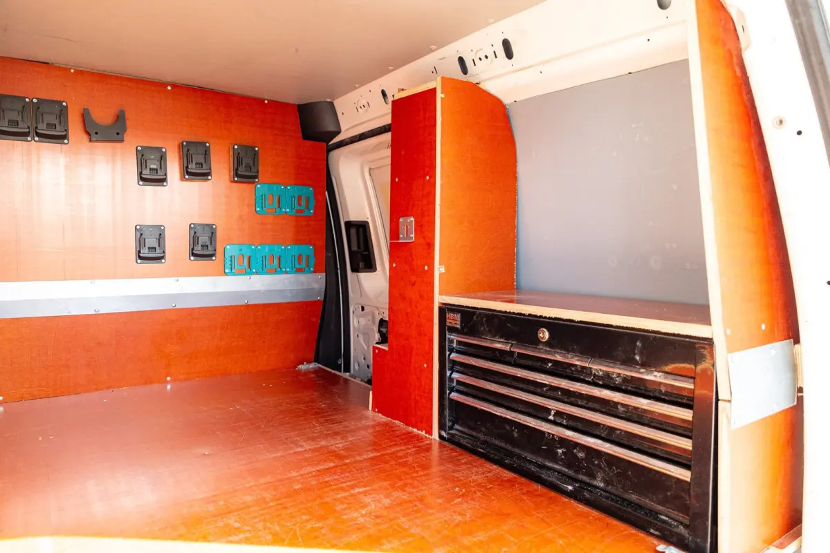 2.0 TDI L1H1 Trekhaak I 17 Inch I Verlaagd I Kasteninrichting I Airco I Cruise I CarPlay I NAP
