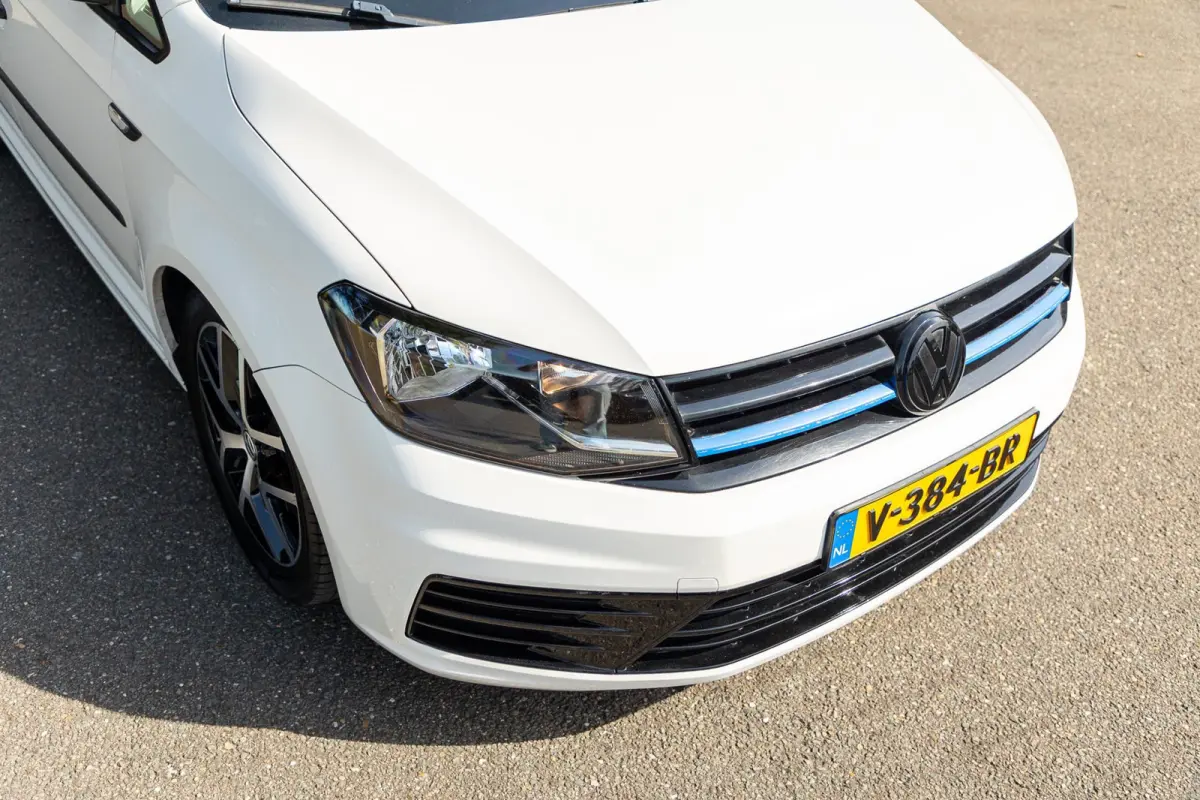 2.0 TDI L1H1 Trekhaak I 17 Inch I Verlaagd I Kasteninrichting I Airco I Cruise I CarPlay I NAP