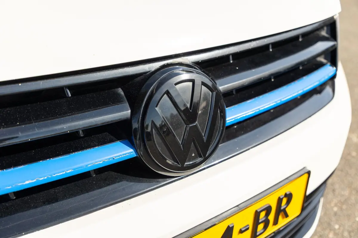 2.0 TDI L1H1 Trekhaak I 17 Inch I Verlaagd I Kasteninrichting I Airco I Cruise I CarPlay I NAP