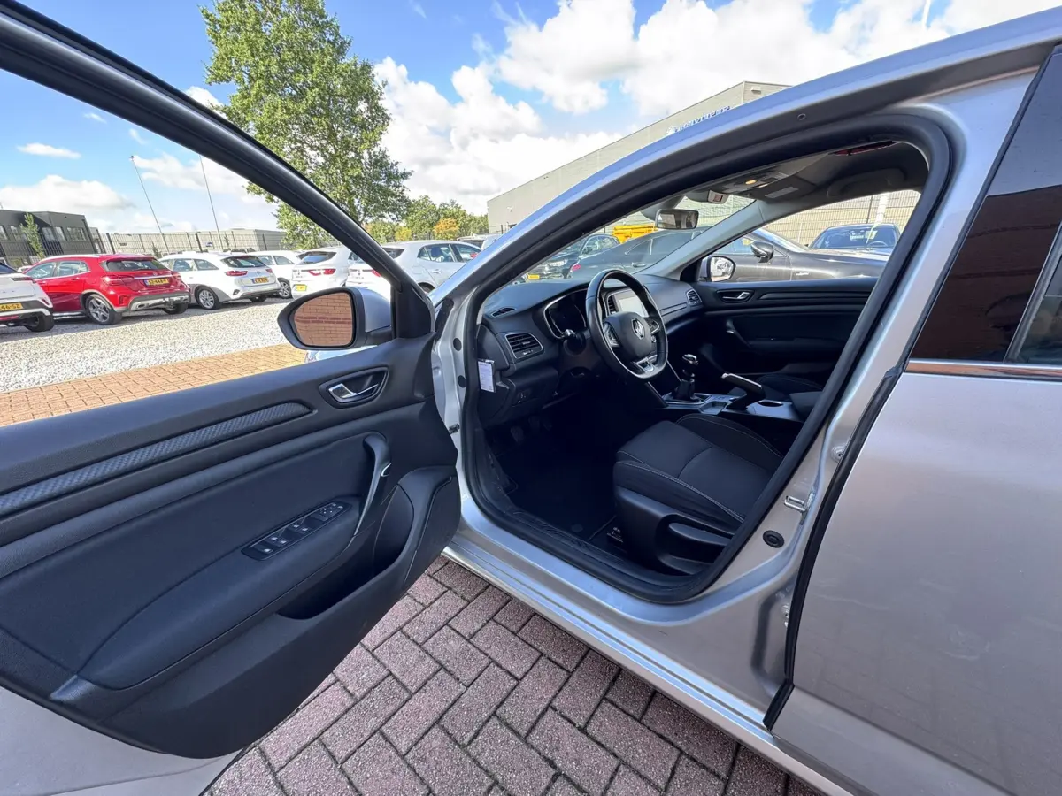 1.5 Blue dCi Limited, Marge, Euro 6, Apple Carplay, PDC,