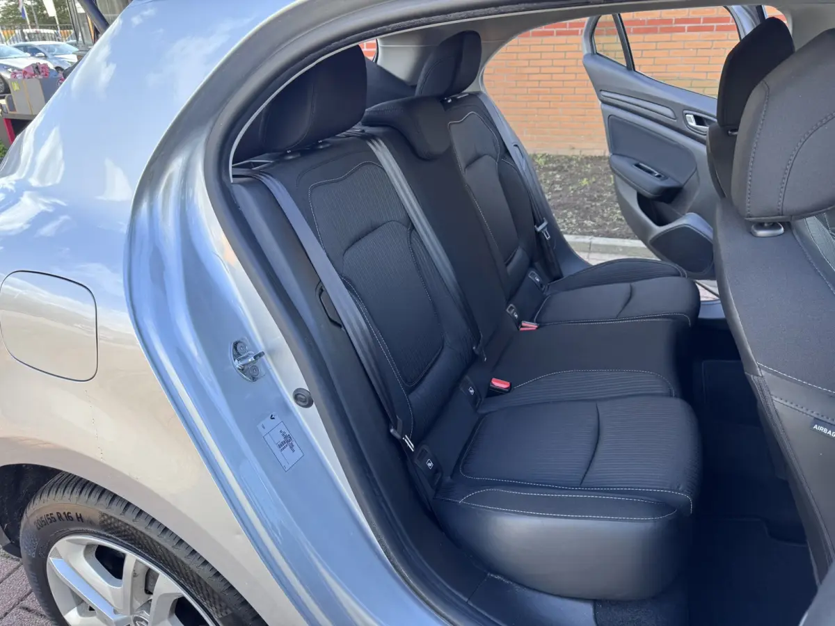 1.5 Blue dCi Limited, Marge, Euro 6, Apple Carplay, PDC,