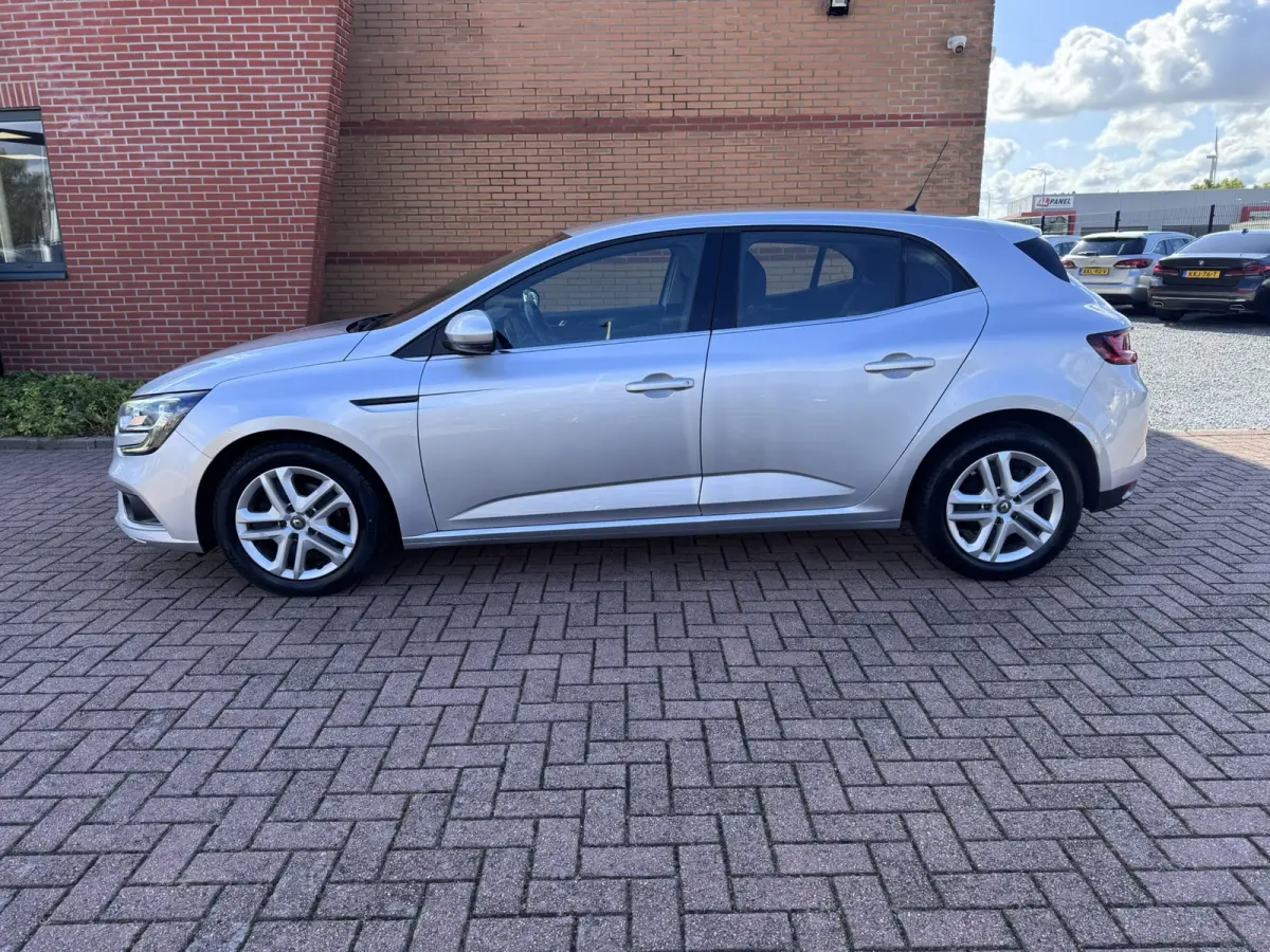 1.5 Blue dCi Limited, Marge, Euro 6, Apple Carplay, PDC,