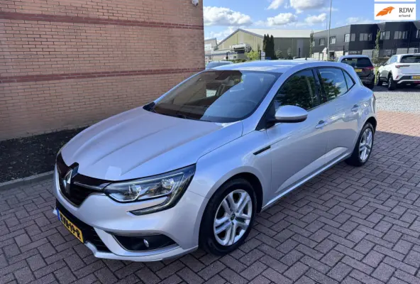 1.5 Blue dCi Limited, Marge, Euro 6, Apple Carplay, PDC,