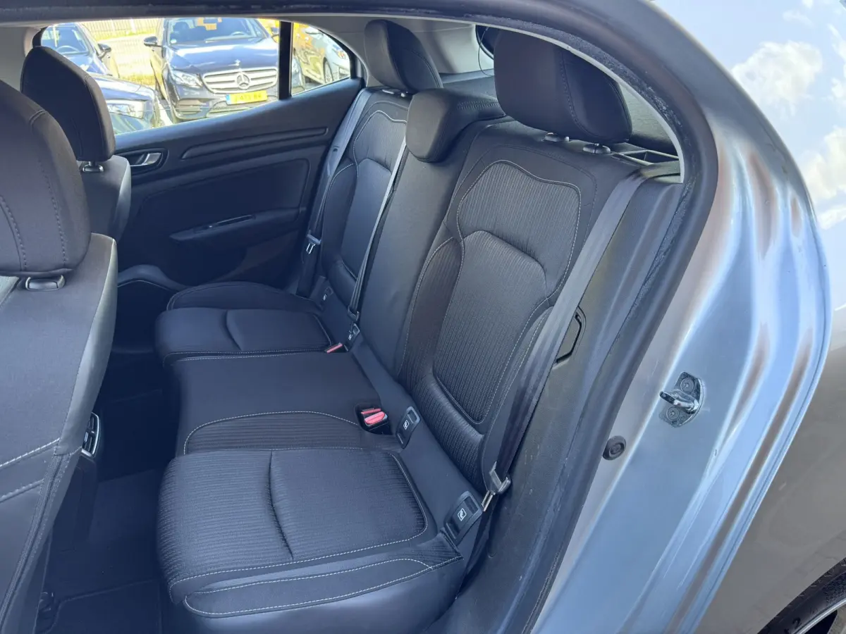 1.5 Blue dCi Limited, Marge, Euro 6, Apple Carplay, PDC,