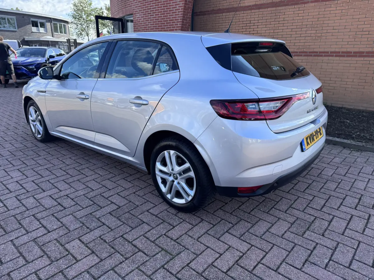 1.5 Blue dCi Limited, Marge, Euro 6, Apple Carplay, PDC,