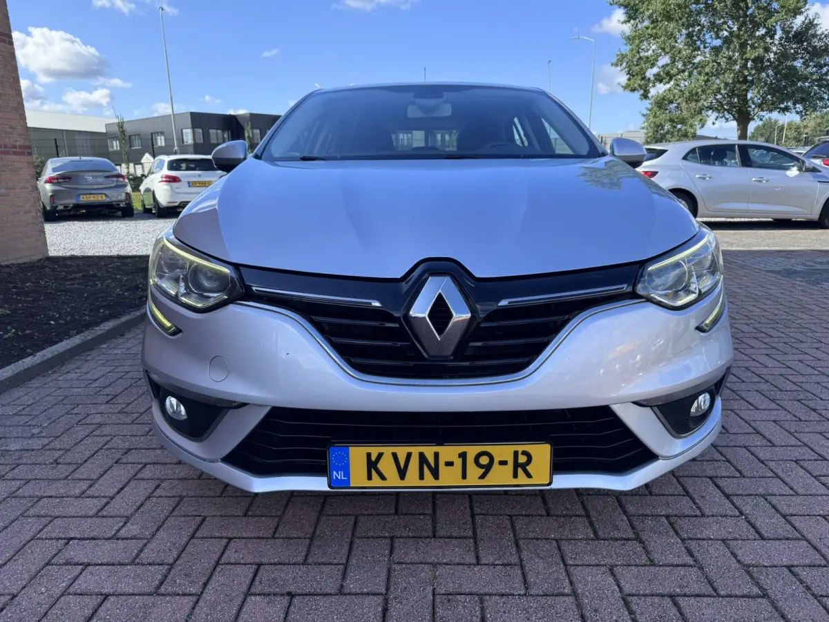 1.5 Blue dCi Limited, Marge, Euro 6, Apple Carplay, PDC,