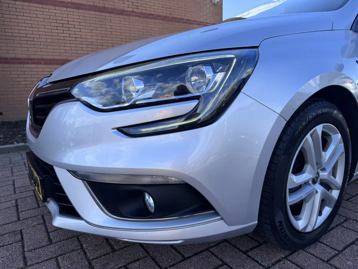 1.5 Blue dCi Limited, Marge, Euro 6, Apple Carplay, PDC,