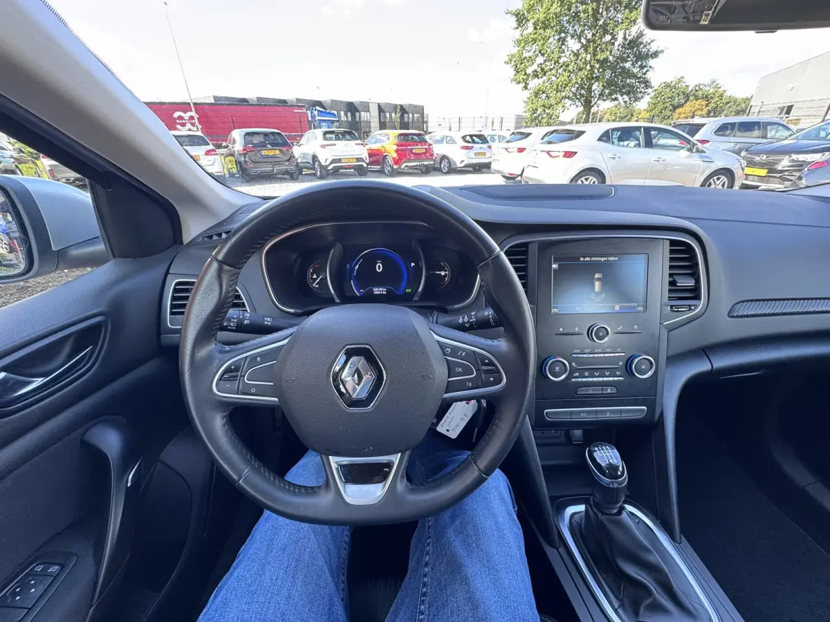 1.5 Blue dCi Limited, Marge, Euro 6, Apple Carplay, PDC,