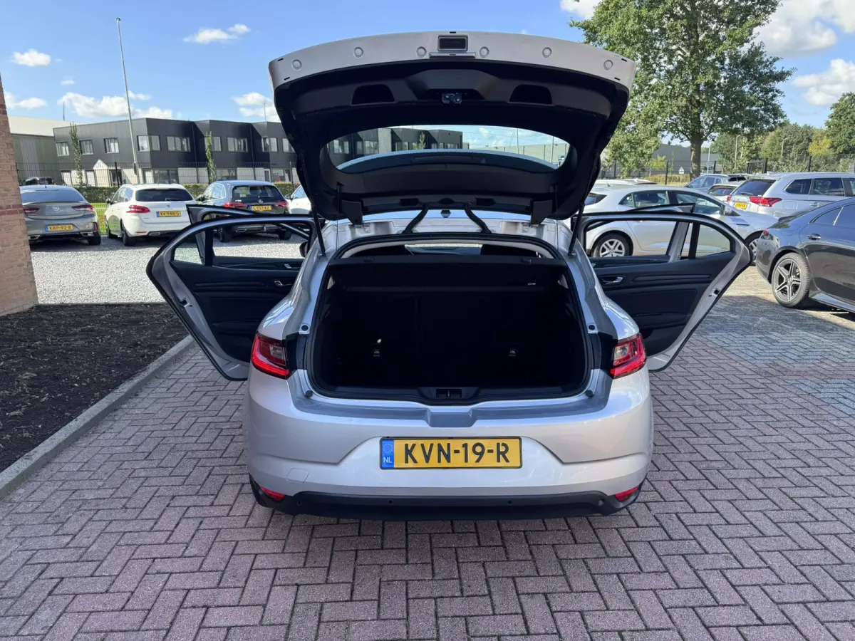 1.5 Blue dCi Limited, Marge, Euro 6, Apple Carplay, PDC,