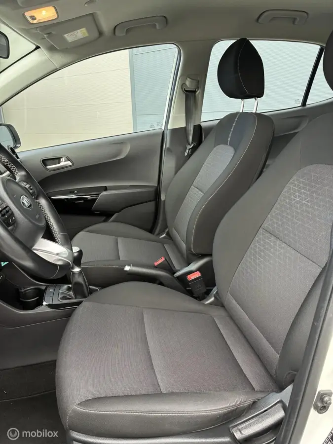 1.0 MPi DynamicLine | Camera | Apple CarPlay | Wit | 78.082 km