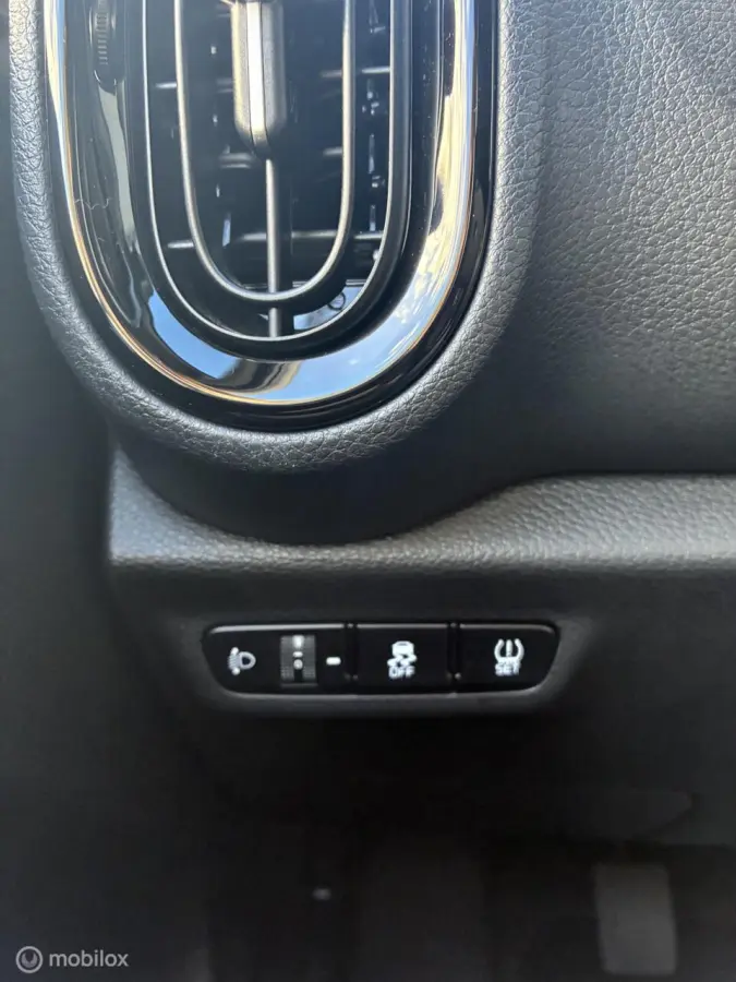 1.0 MPi DynamicLine | Camera | Apple CarPlay | Wit | 78.082 km