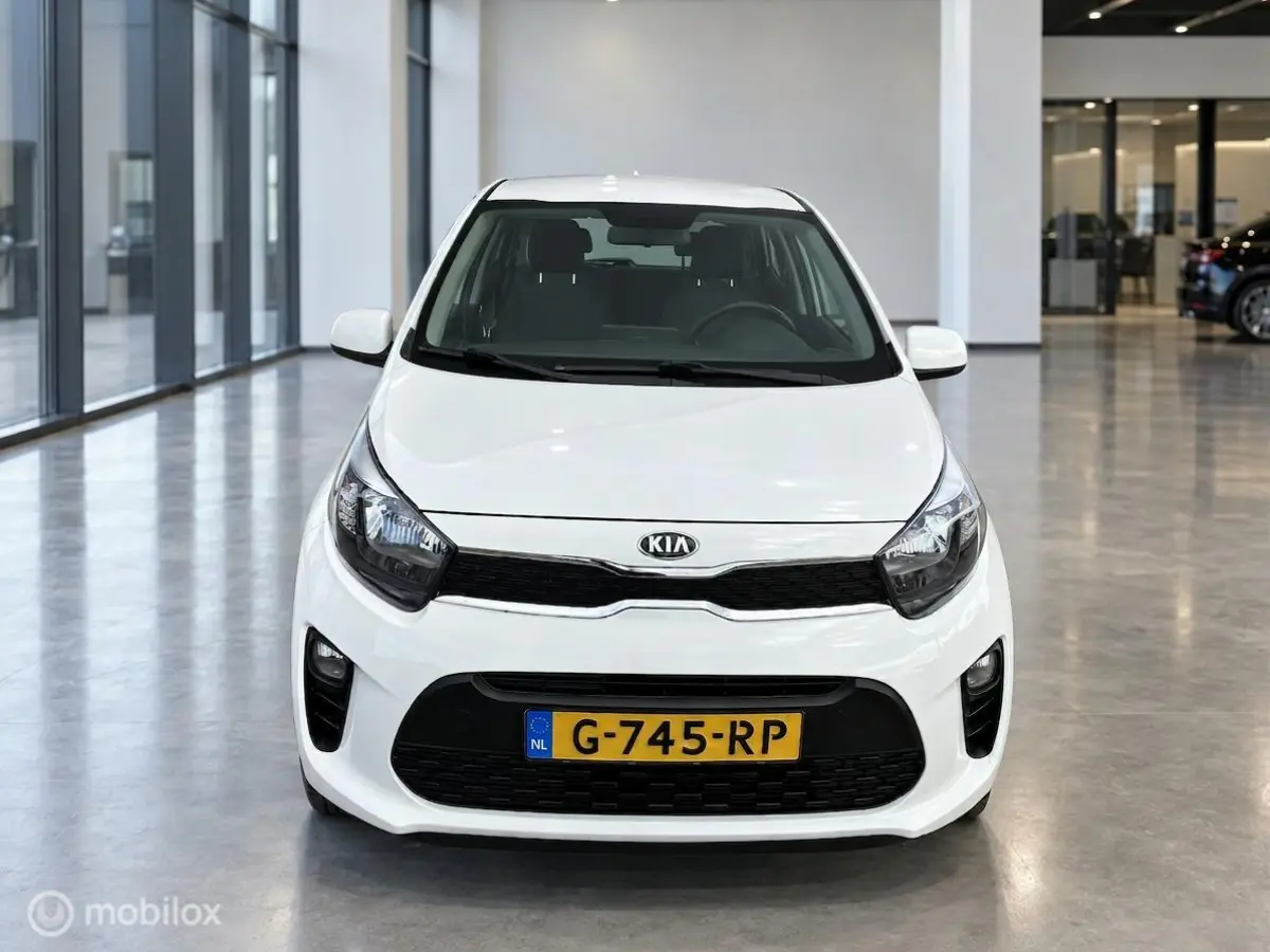 1.0 MPi DynamicLine | Camera | Apple CarPlay | Wit | 78.082 km