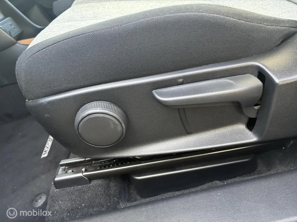 1.0 MPi DynamicLine | Camera | Apple CarPlay | Wit | 78.082 km