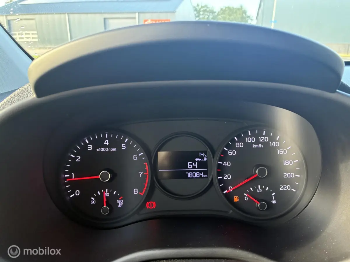 1.0 MPi DynamicLine | Camera | Apple CarPlay | Wit | 78.082 km