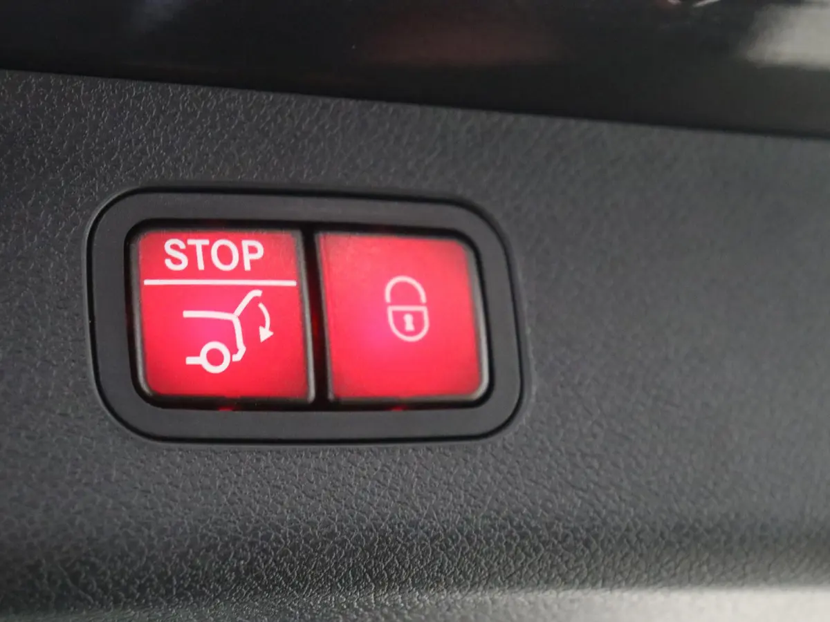 300 e AMG Line Panoramadak / Stoel verwarming-verkoeling / 20' / Superscreen / Memory