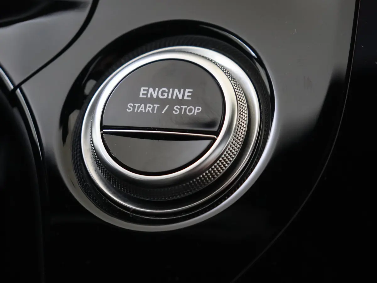 300 e AMG Line Panoramadak / Stoel verwarming-verkoeling / 20' / Superscreen / Memory