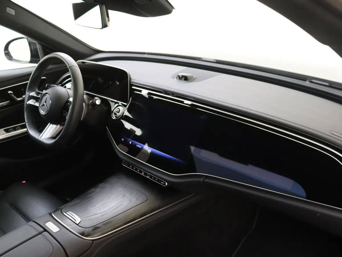 300 e AMG Line Panoramadak / Stoel verwarming-verkoeling / 20' / Superscreen / Memory