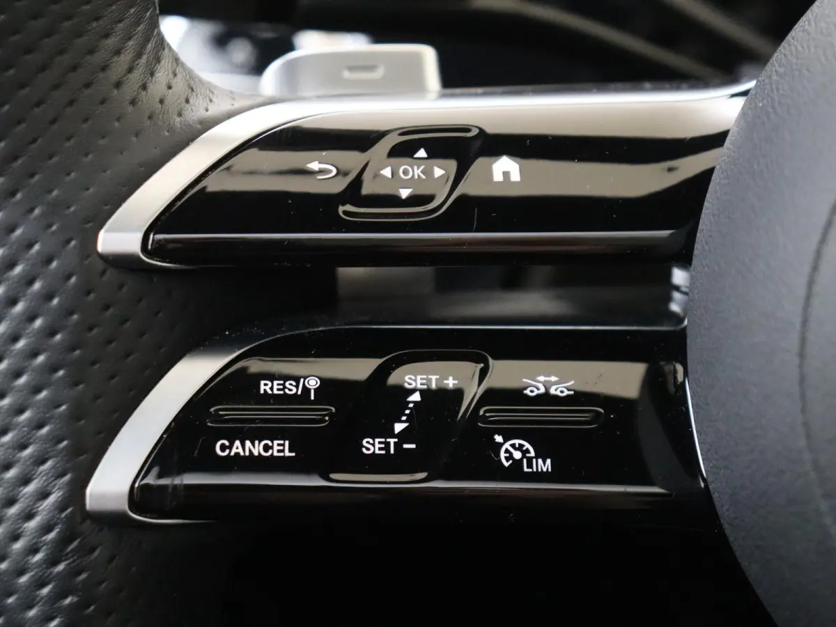 300 e AMG Line Panoramadak / Stoel verwarming-verkoeling / 20' / Superscreen / Memory