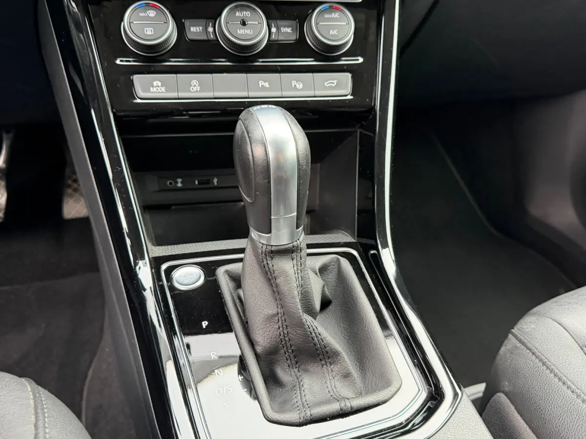 1.4 TSI Highline Edition R|Cam|Nieuw APK|Navi|Trekhaak|Leder|Led|ACC|Dealer OH