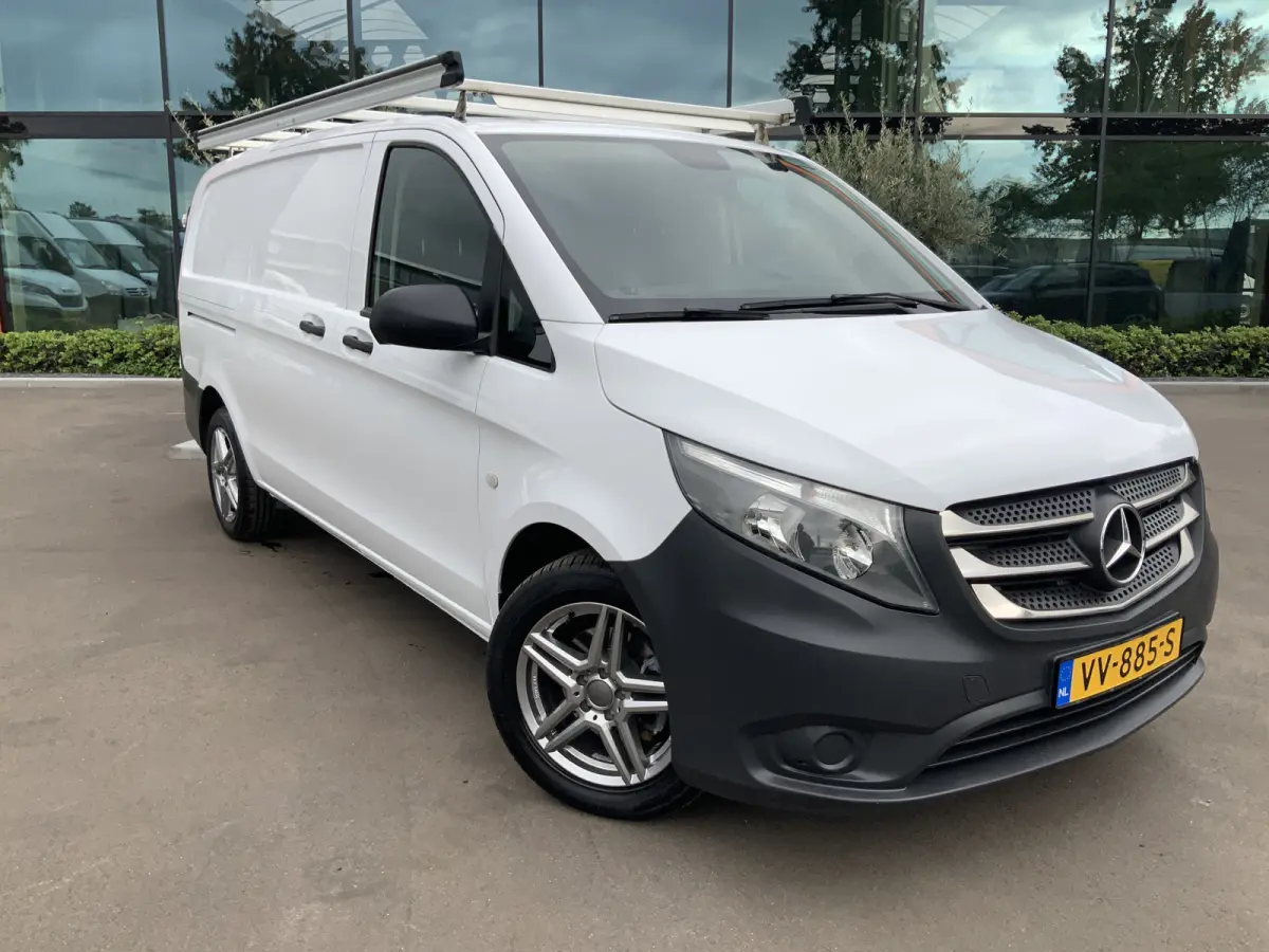 111 CDI Functional Lang Airco 3 Zits Navi Imperiaal Trekhaak 2000 kg Alu Velg Euro 5