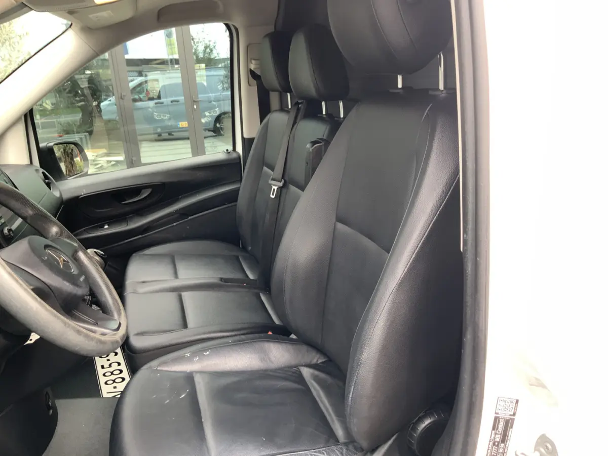 111 CDI Functional Lang Airco 3 Zits Navi Imperiaal Trekhaak 2000 kg Alu Velg Euro 5