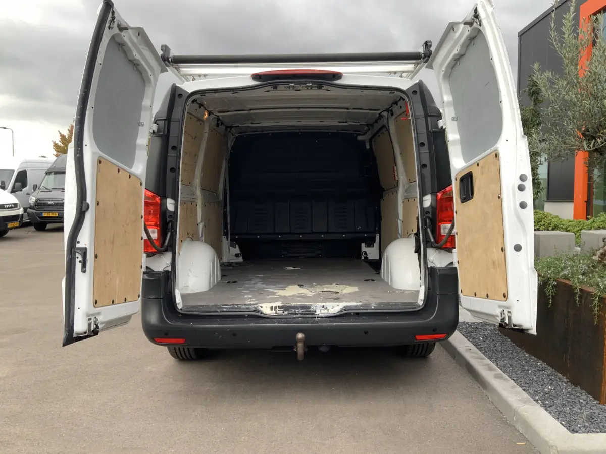 111 CDI Functional Lang Airco 3 Zits Navi Imperiaal Trekhaak 2000 kg Alu Velg Euro 5