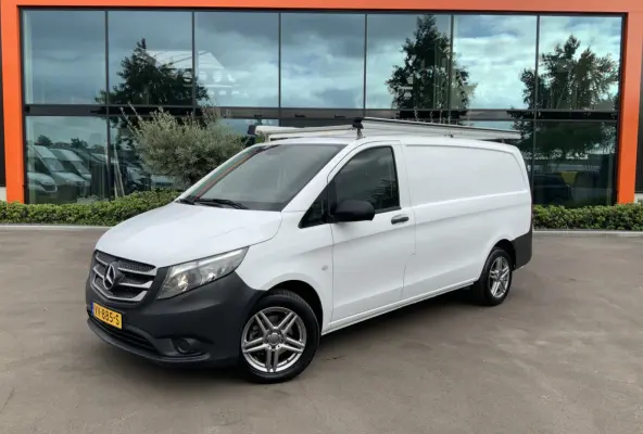 111 CDI Functional Lang Airco 3 Zits Navi Imperiaal Trekhaak 2000 kg Alu Velg Euro 5