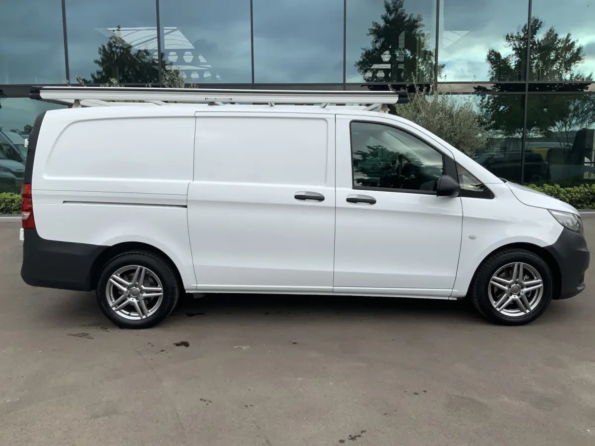 111 CDI Functional Lang Airco 3 Zits Navi Imperiaal Trekhaak 2000 kg Alu Velg Euro 5