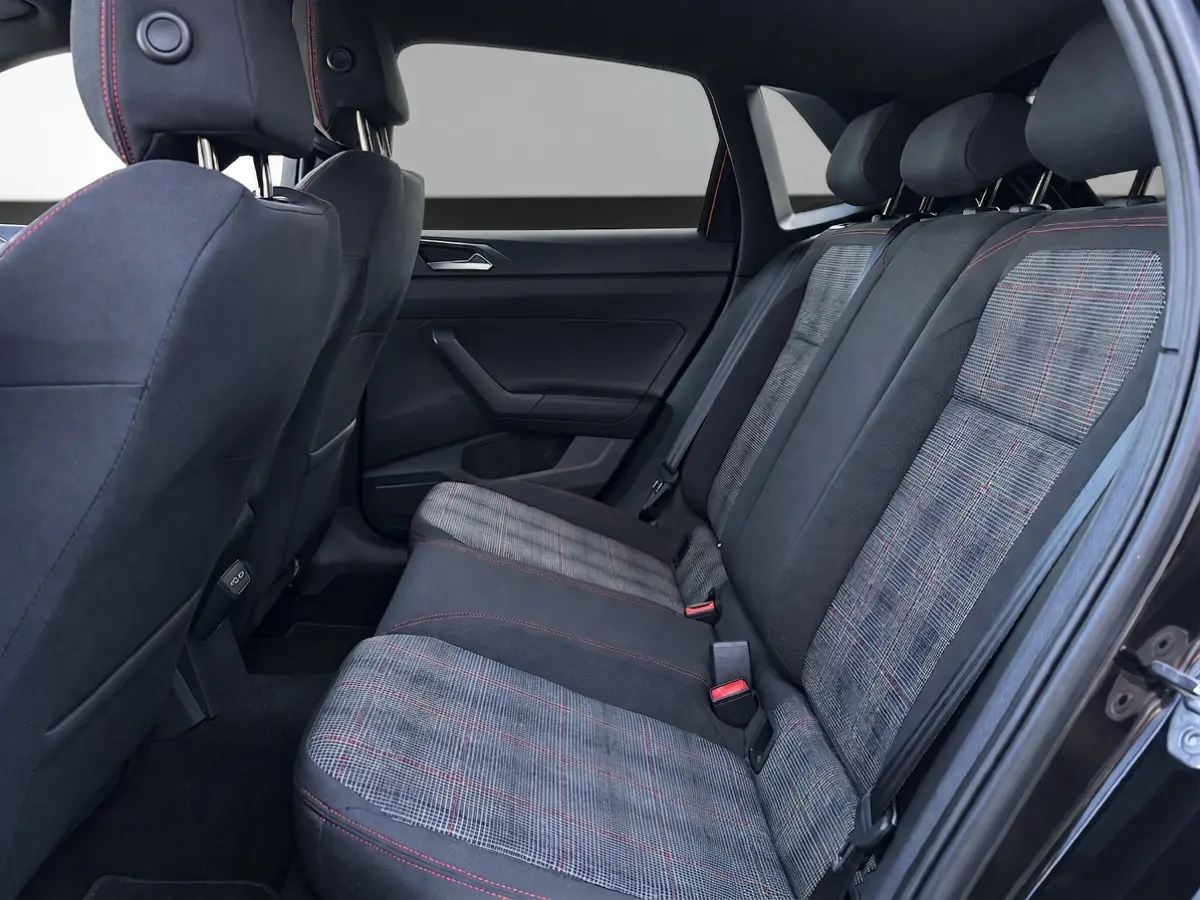 2.0 TSI GTI TSI 210PK DSG GTI-SPORT IQ-LIGHT/PDC/CARPLAY  ****