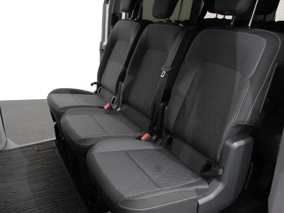 340 L2H1 Limited 65 kWh 8 persoons Automaat Cruise Control Airco Lichtmetalen Velgen