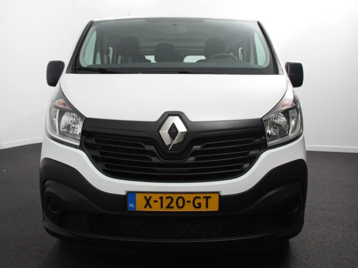 1.6 dCi Zen Energy 9persoons PERSONENBUS Prijs incl. btw/bpm Airco Trekhaak Radio Elektrische pakket