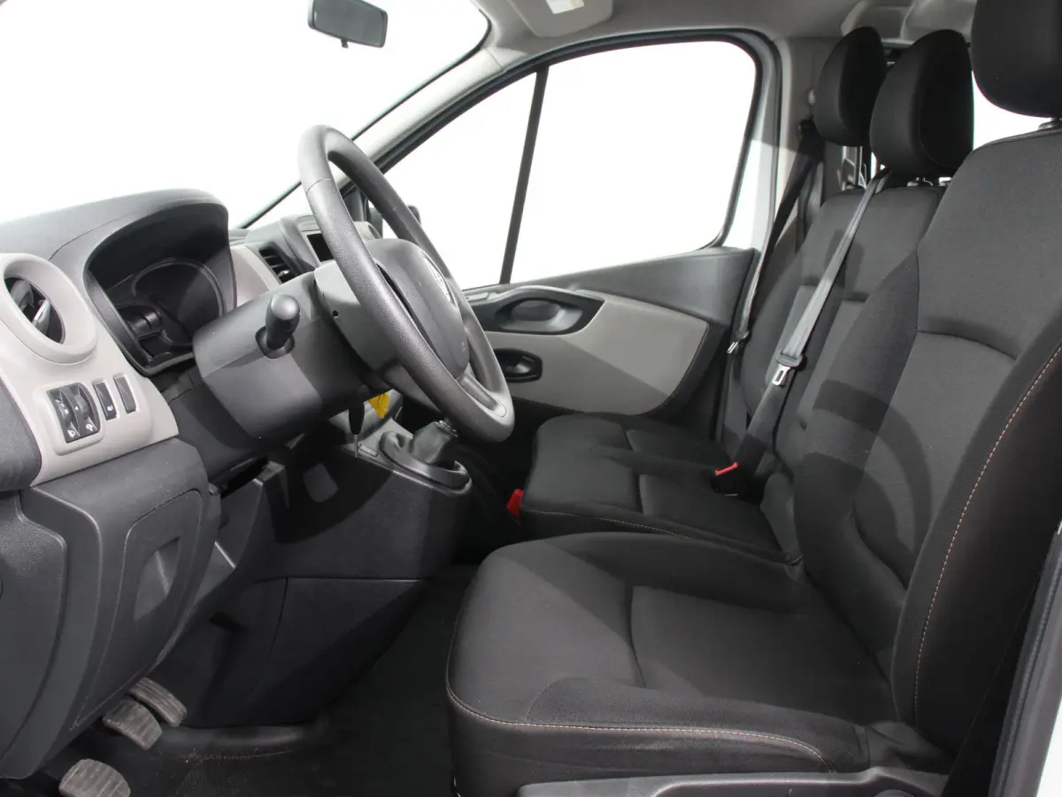 1.6 dCi Zen Energy 9persoons PERSONENBUS Prijs incl. btw/bpm Airco Trekhaak Radio Elektrische pakket