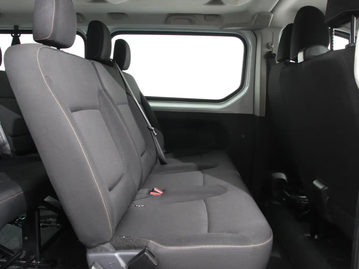 1.6 dCi Zen Energy 9persoons PERSONENBUS Prijs incl. btw/bpm Airco Trekhaak Radio Elektrische pakket