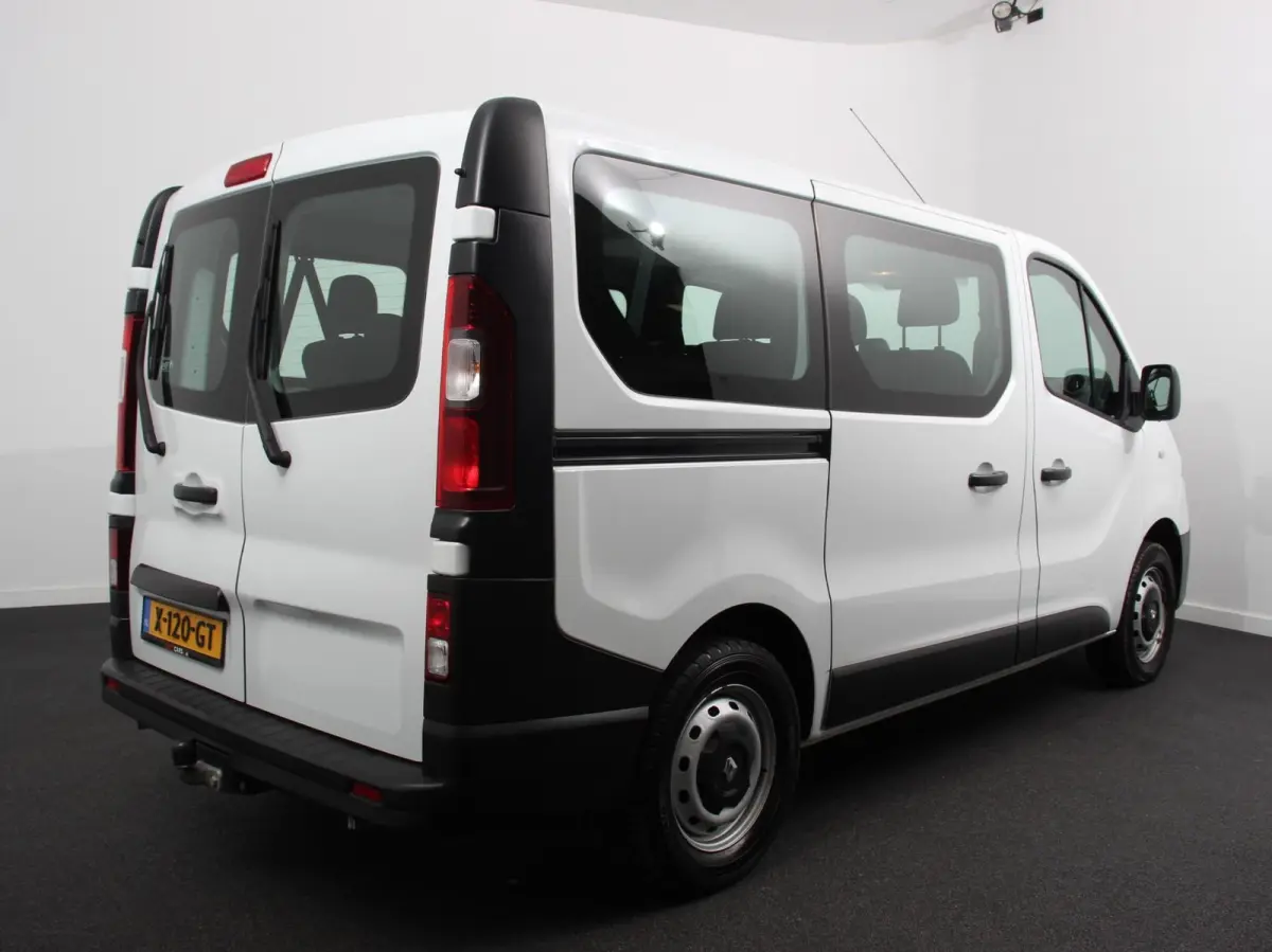1.6 dCi Zen Energy 9persoons PERSONENBUS Prijs incl. btw/bpm Airco Trekhaak Radio Elektrische pakket