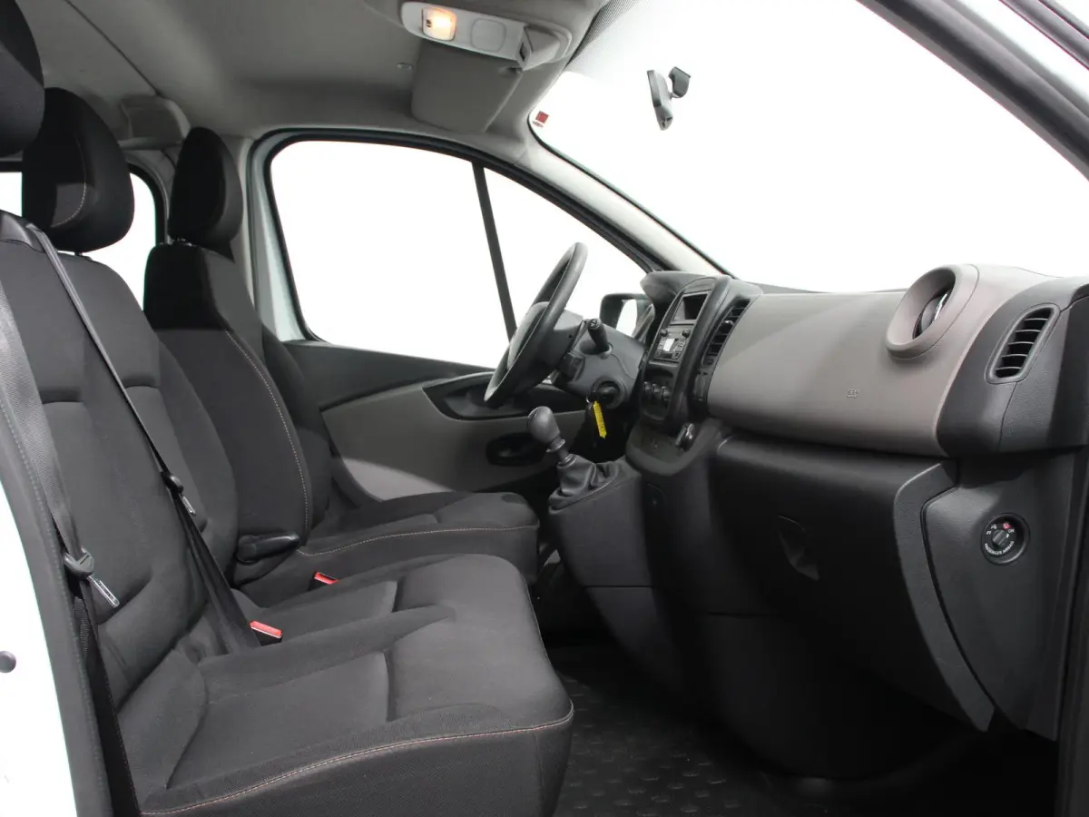 1.6 dCi Zen Energy 9persoons PERSONENBUS Prijs incl. btw/bpm Airco Trekhaak Radio Elektrische pakket