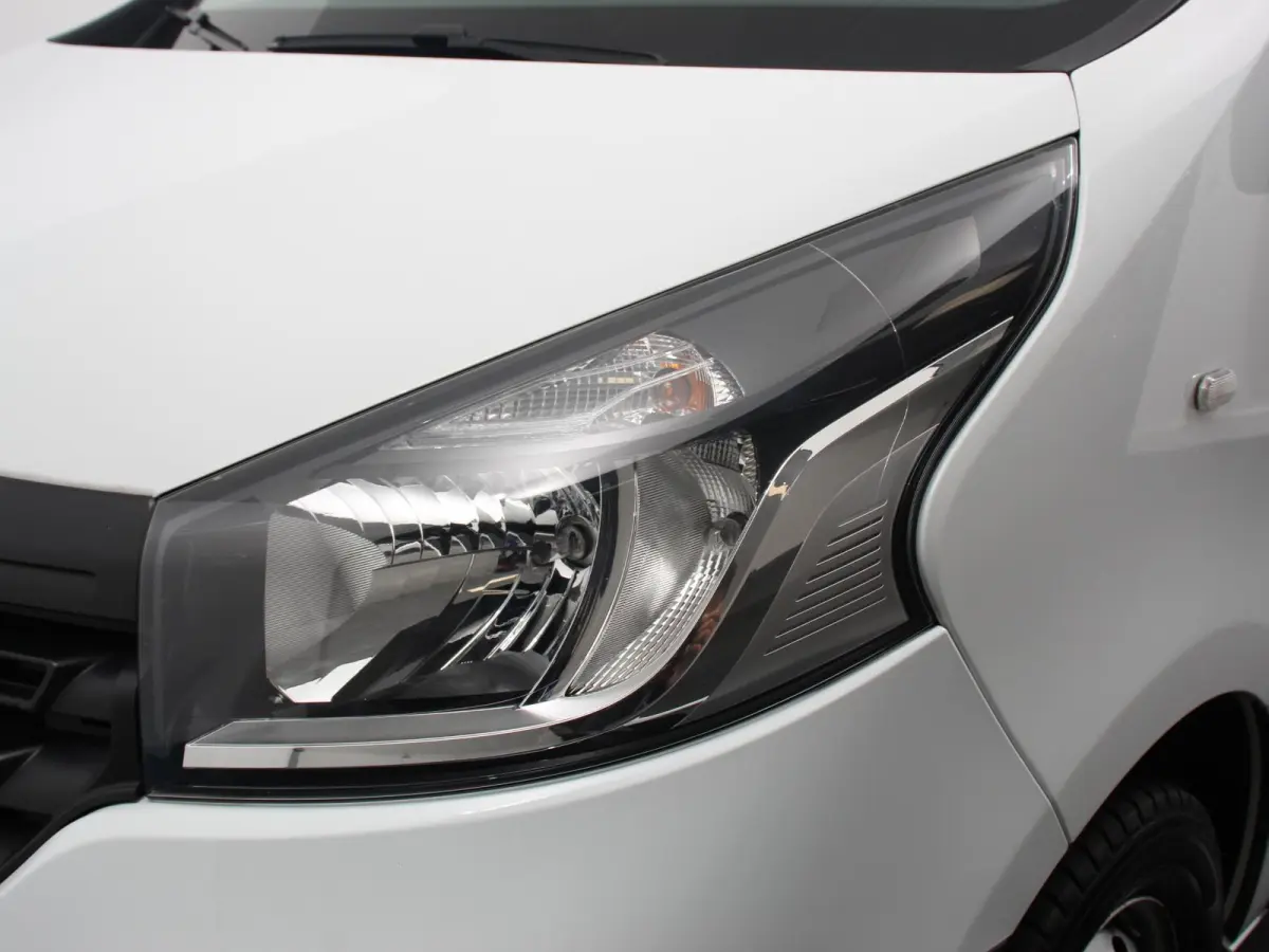 1.6 dCi Zen Energy 9persoons PERSONENBUS Prijs incl. btw/bpm Airco Trekhaak Radio Elektrische pakket