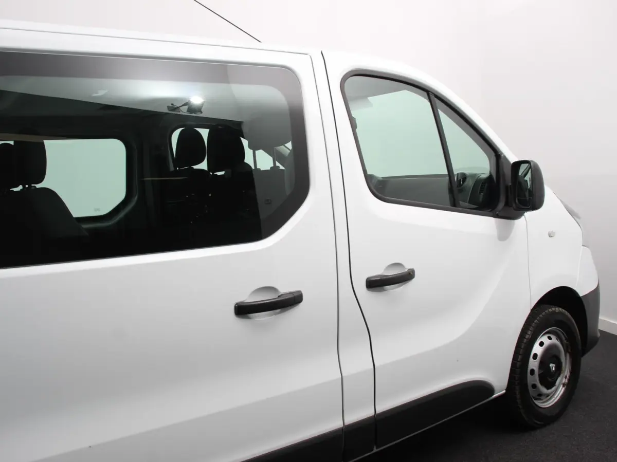 1.6 dCi Zen Energy 9persoons PERSONENBUS Prijs incl. btw/bpm Airco Trekhaak Radio Elektrische pakket