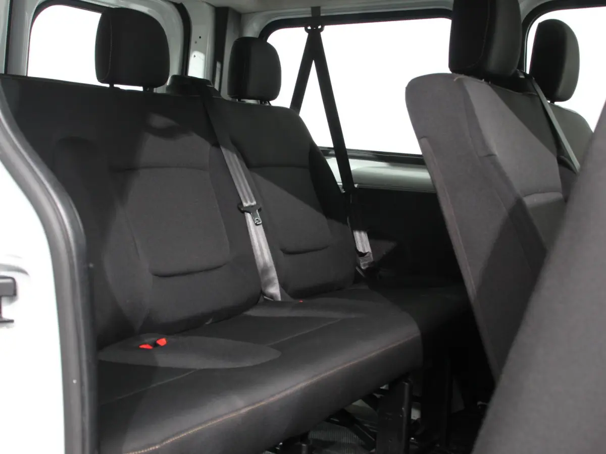 1.6 dCi Zen Energy 9persoons PERSONENBUS Prijs incl. btw/bpm Airco Trekhaak Radio Elektrische pakket