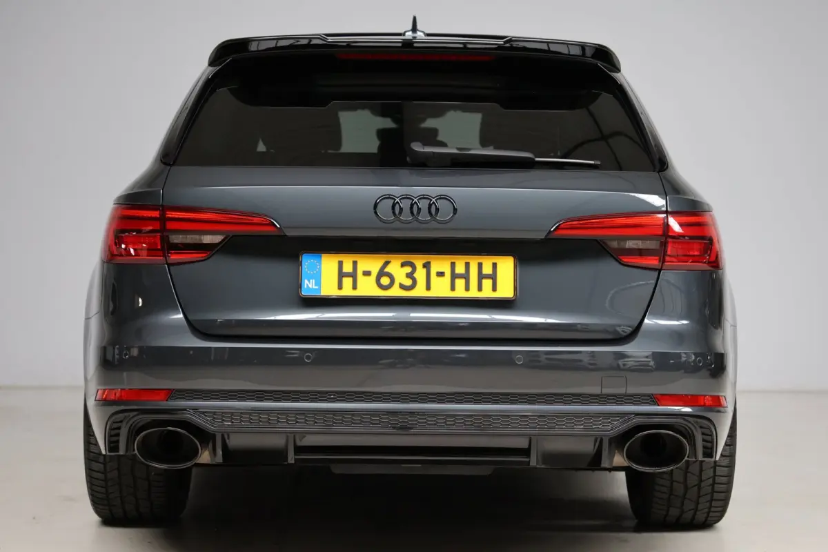 2.0 TFSI S-line Black Optiek | panoramadak | B&O | adap. cruise | keyless entry | virtual cockpit | lane assist