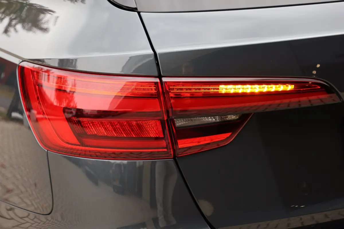 2.0 TFSI S-line Black Optiek | panoramadak | B&O | adap. cruise | keyless entry | virtual cockpit | lane assist