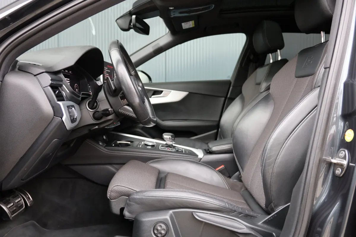 2.0 TFSI S-line Black Optiek | panoramadak | B&O | adap. cruise | keyless entry | virtual cockpit | lane assist