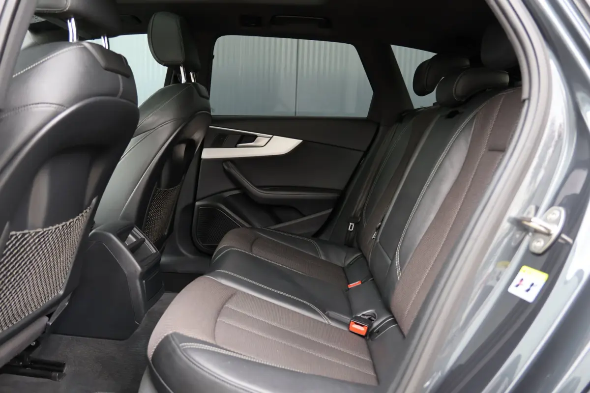 2.0 TFSI S-line Black Optiek | panoramadak | B&O | adap. cruise | keyless entry | virtual cockpit | lane assist