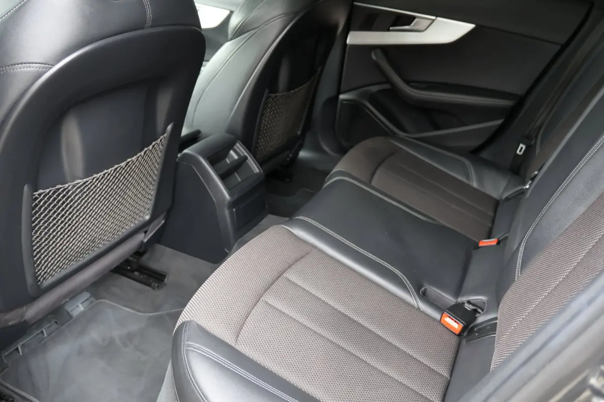 2.0 TFSI S-line Black Optiek | panoramadak | B&O | adap. cruise | keyless entry | virtual cockpit | lane assist