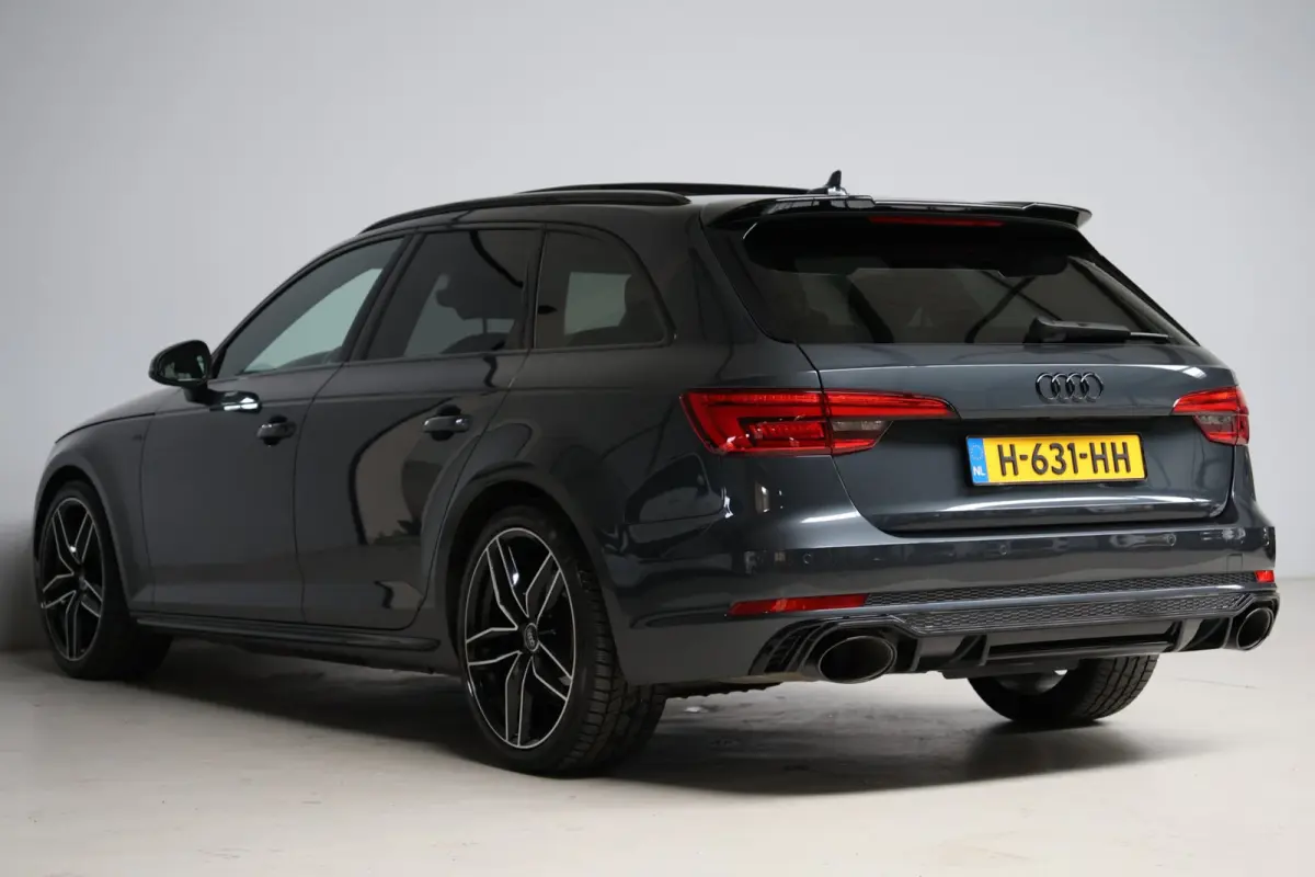 2.0 TFSI S-line Black Optiek | panoramadak | B&O | adap. cruise | keyless entry | virtual cockpit | lane assist