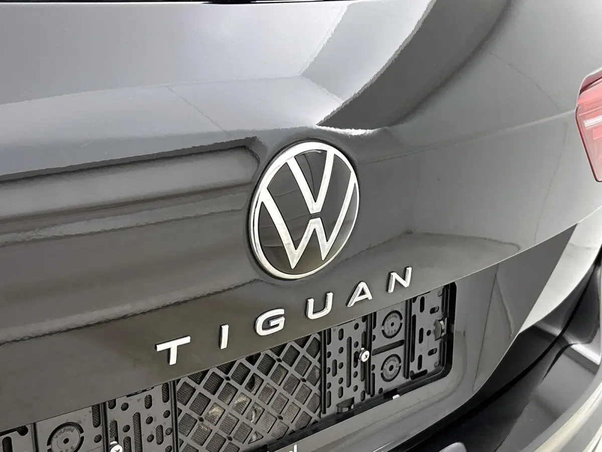1.5 TSI DSG Life Business | Panoramadak | Harman / Kardon | Achteruitrijcamera | Lederen Bekleding | Stoelverwarming | Lichtmetalen Velgen |