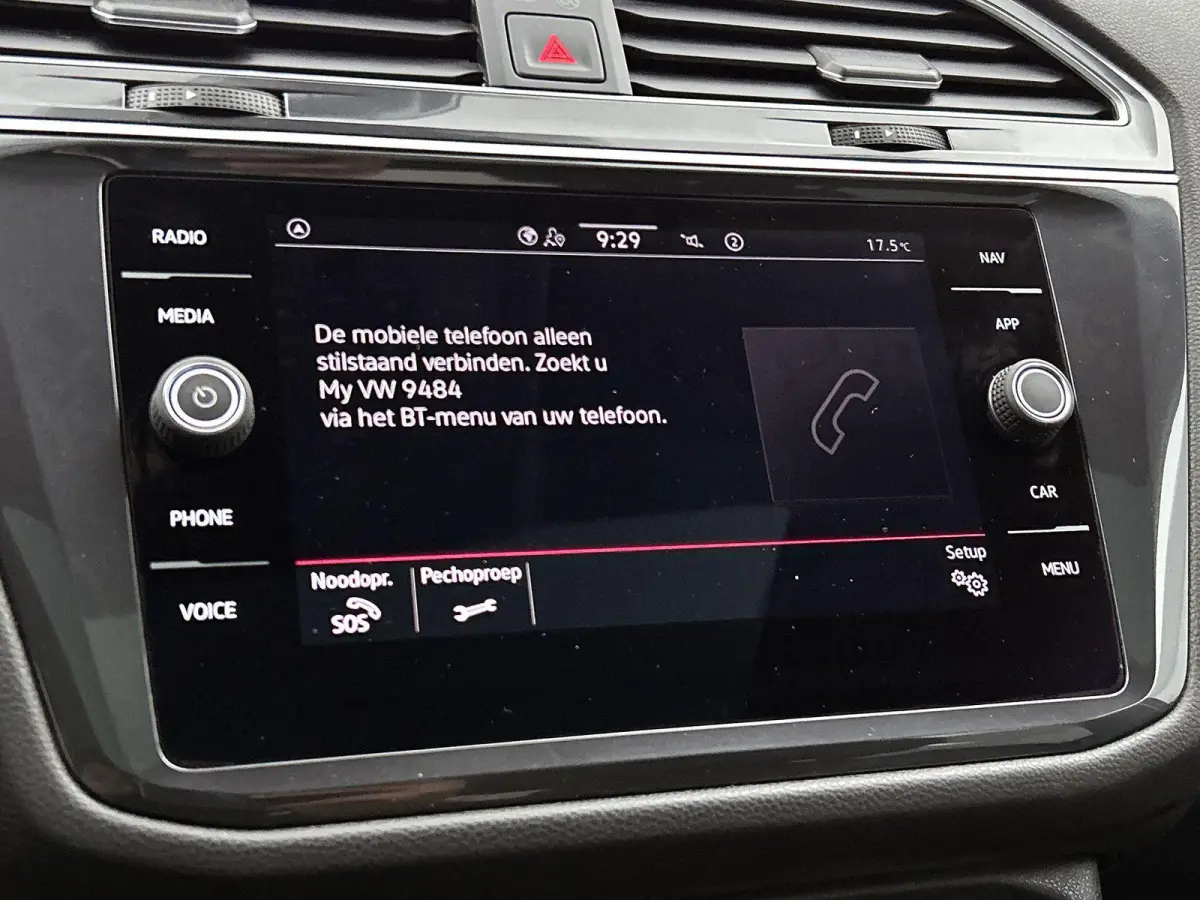 1.5 TSI DSG Life Business | Panoramadak | Harman / Kardon | Achteruitrijcamera | Lederen Bekleding | Stoelverwarming | Lichtmetalen Velgen |