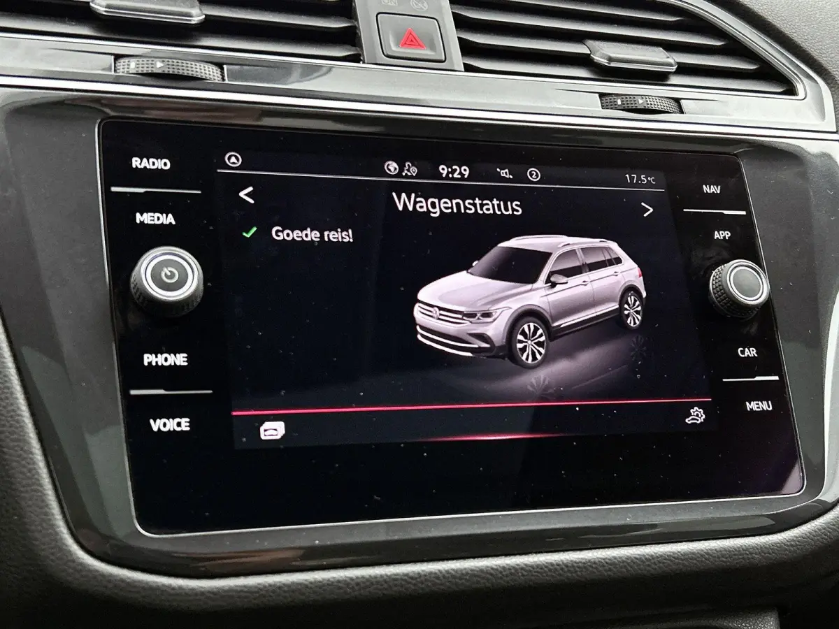 1.5 TSI DSG Life Business | Panoramadak | Harman / Kardon | Achteruitrijcamera | Lederen Bekleding | Stoelverwarming | Lichtmetalen Velgen |